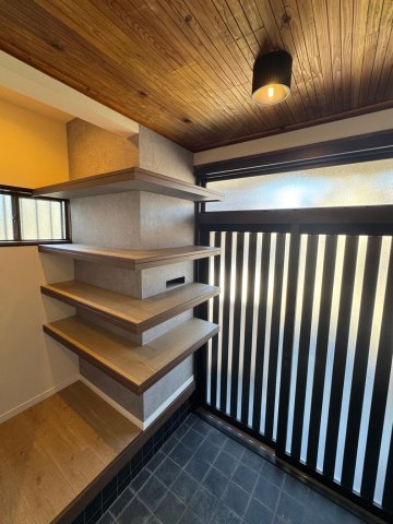 北欧ハウス緑町 玄関にはたっぷり入るシューズクローク