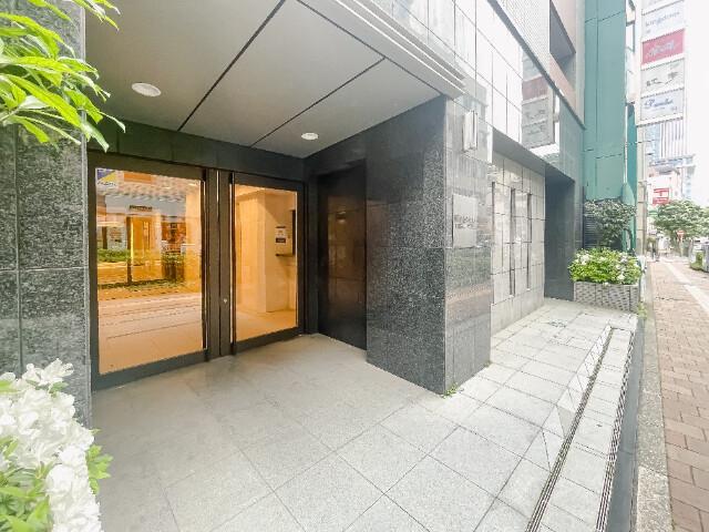 レジディア横濱関内 エントランス