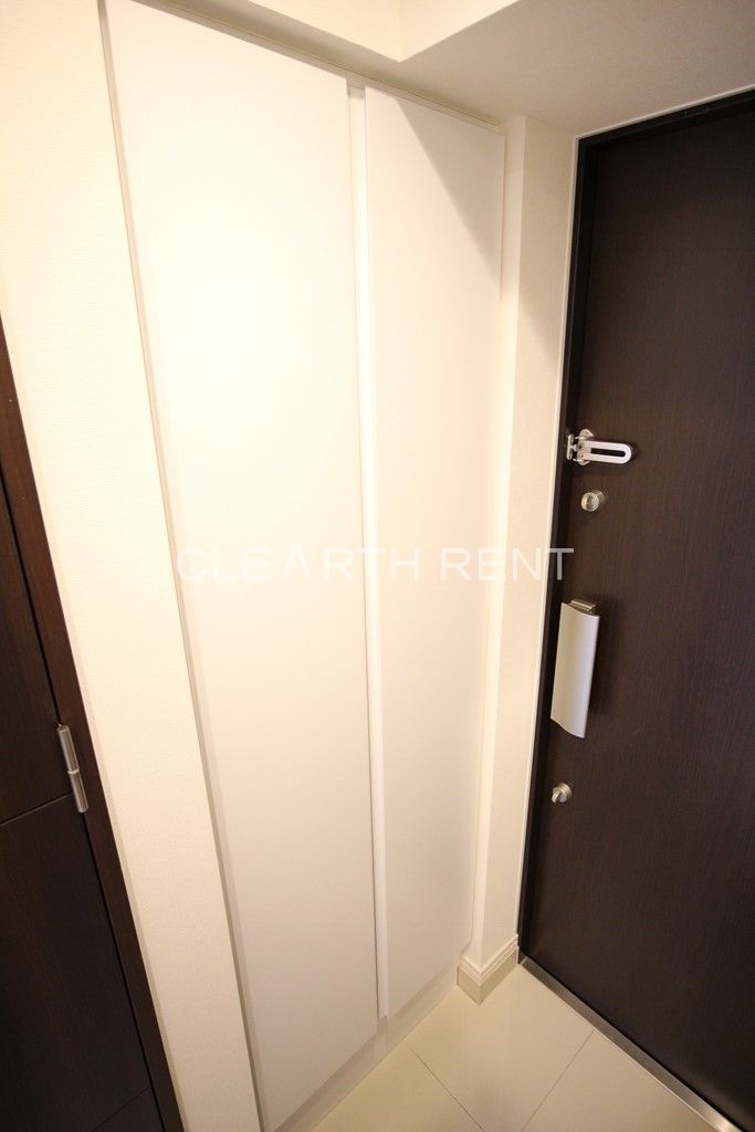 コンシェリア大崎 ＣＲＯＳＳＩＡ15階 収納豊富なシューズボックス