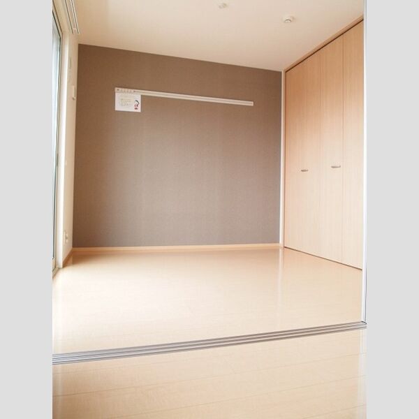 ヴィオラ301号室 洋室