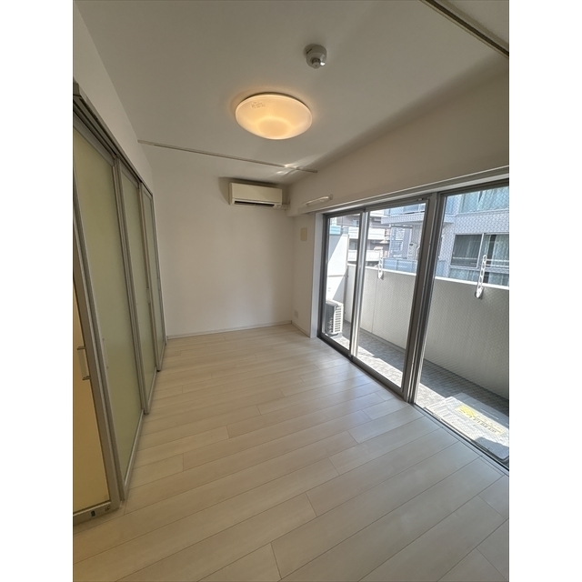 ロアール三軒茶屋2階 リビング