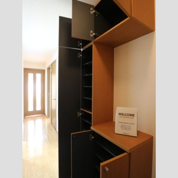 ル・モンテスト　F シューズボックス