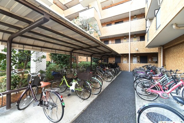 ライオンズマンション下丸子第５2階 駐輪場