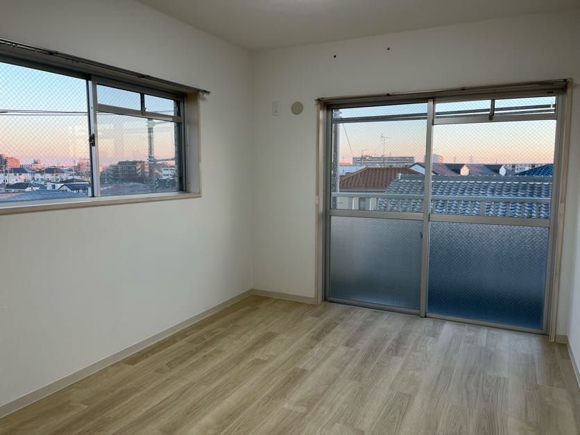 オークヒルズ301号室 使いやすいリビングです