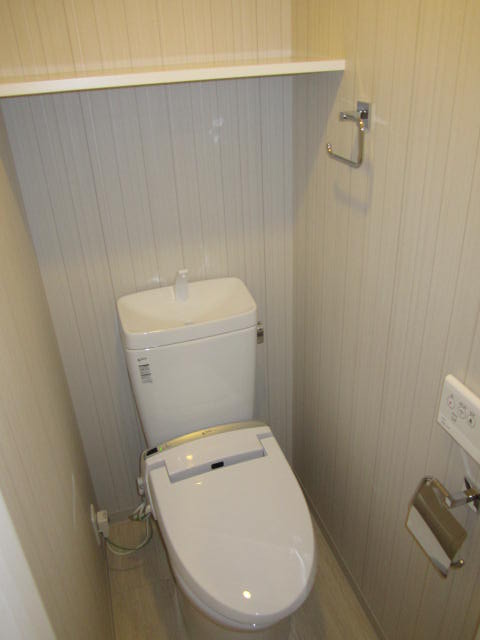 グランド・ガーラ横濱元町10階 トイレはウォシュレット付き☆