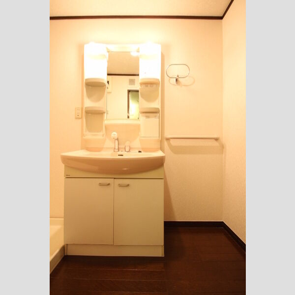 フォレストヒルズ ☆独立洗面台☆