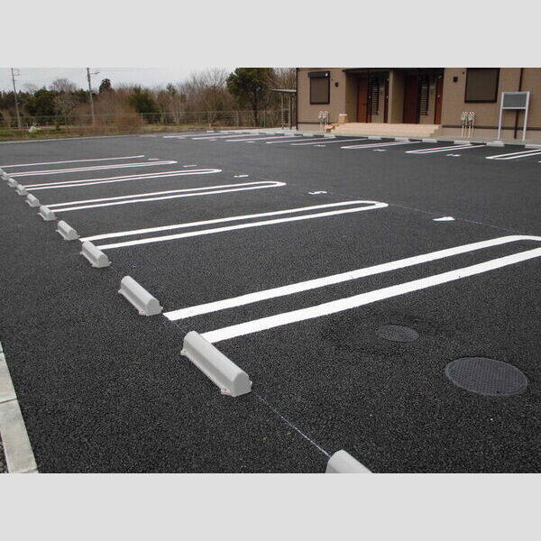 サザンハート吉岡　A棟 駐車場