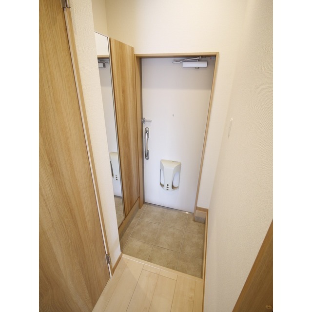 クレール 在家町102号室 玄関