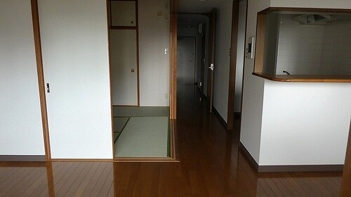 ライオンズステーションプラザ相模大野7階 バルコニー側から見た室内　※前回募集時2019年4月の写真