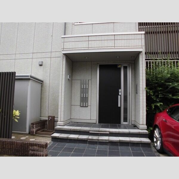 ラウレア エントランス