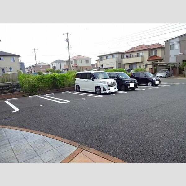 セレーノ 駐車場
