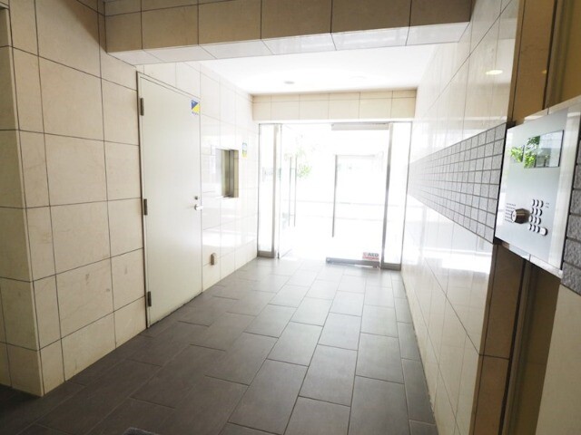 レジディア調布2階 エントランス