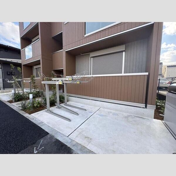 メゾン　シャルム202号室 駐輪場