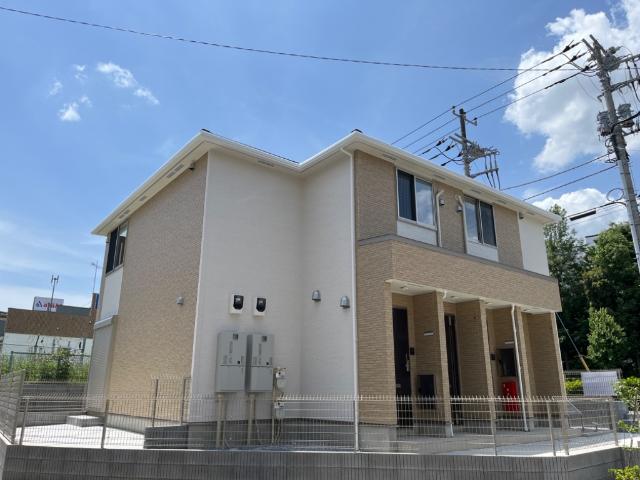 アイリス新鎌ヶ谷 外観写真（昼）