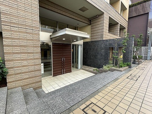 ラ・コスタ横浜山下公園7階 エントランス　※2023年9月撮影