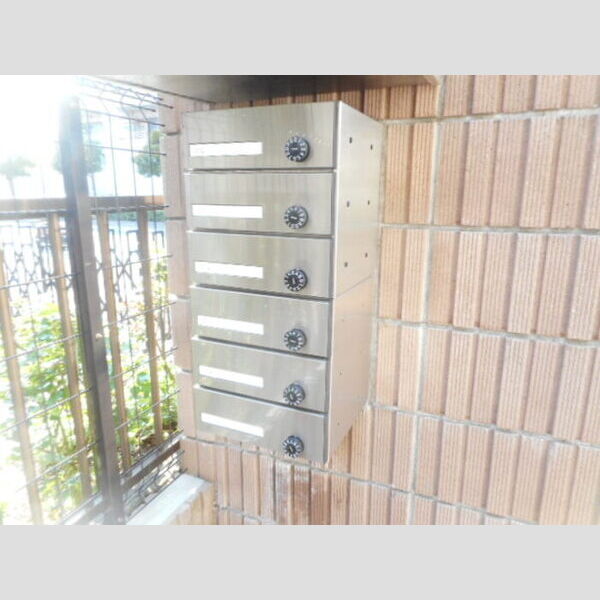 Wine terrace(ワインテラス)202号室 ダイヤルロック式集合ポスト