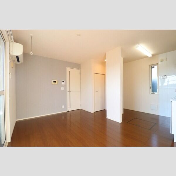 クレストセブン リビング　10.5帖