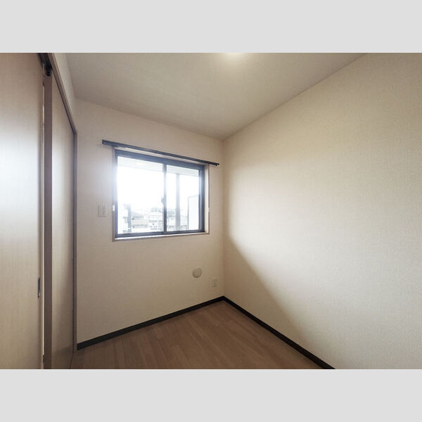 サンライトヒルズ303号室 洋室