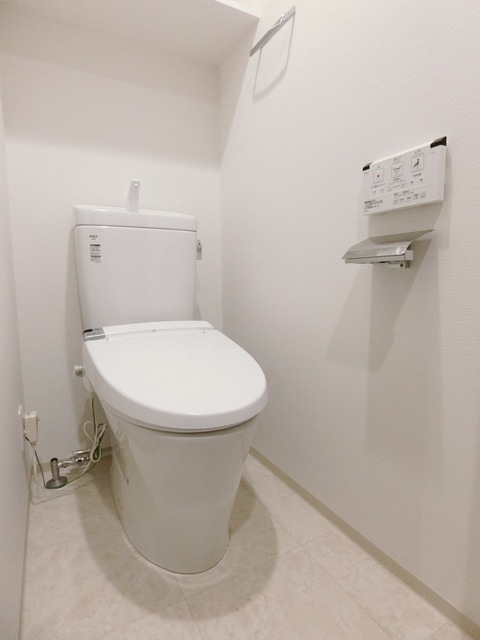 ガーラ大井町グランドステージ シャワー付トイレ（棚付）