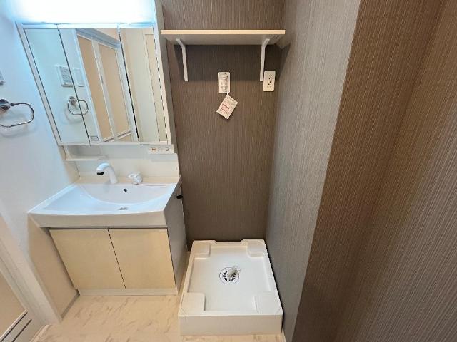 アドニス203号室 洗濯機置場