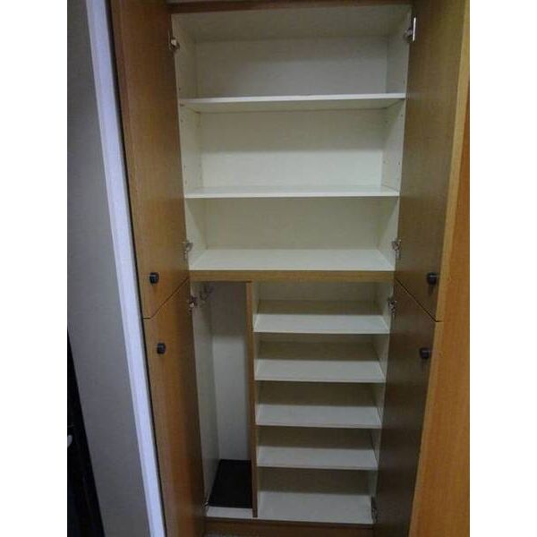 リリーパレスナルシマⅢ0702号室 同建物別部屋の参考画像