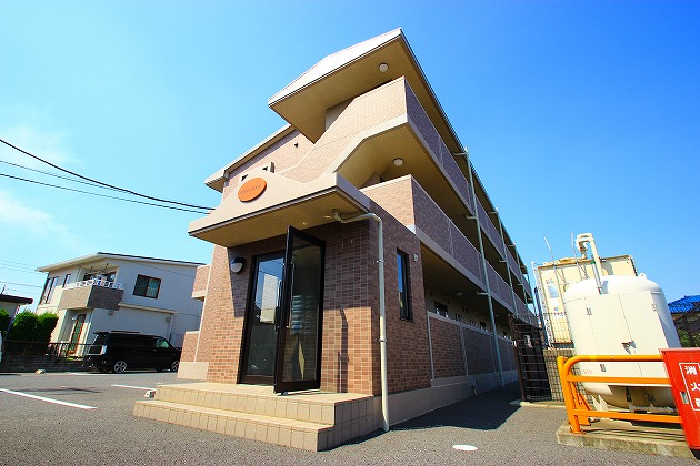 クローバーコート 外観