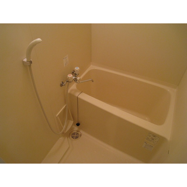 アンプルール ベトン 川口202号室 お風呂