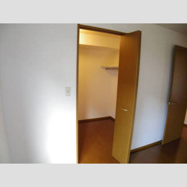 ピアハイツ101号室 ウォークインクローゼット