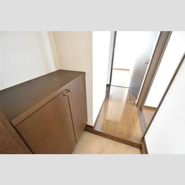 ハイツいのまた 玄関