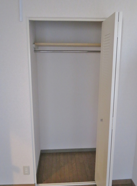 グランプラス0401号室 洋室２　※別号室の参考写真です(現況優先・仕様違いの場合あり)