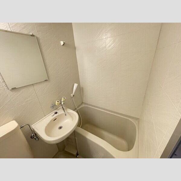 コンフォール小泉407号室 浴室(洗面台付き)