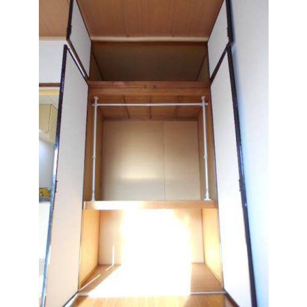 ザ・テラス0205号室 収納