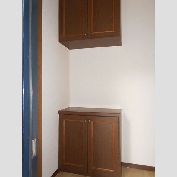 メゾン志藤　B102号室 玄関