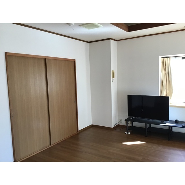 MKビル　稲毛区202号室 リビング