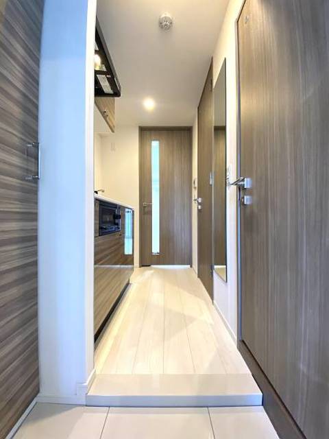 ガーラ・シティ横浜反町 きれいな玄関です