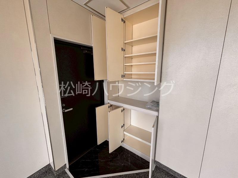 野村Ｖビル5階 玄関