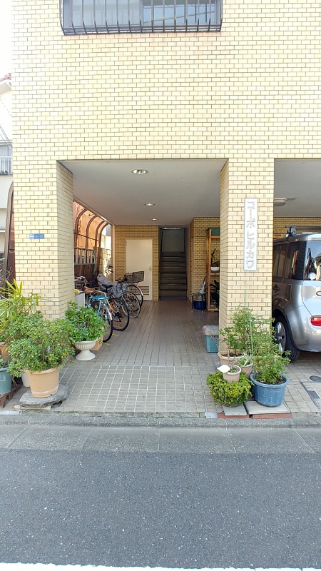 コーポヒルカワ エントランス