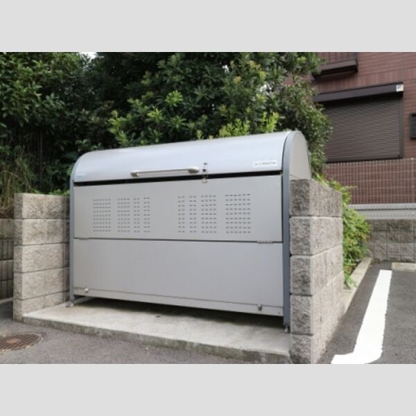 ラ・カーサ　フェリーチェ 敷地内ゴミ置場