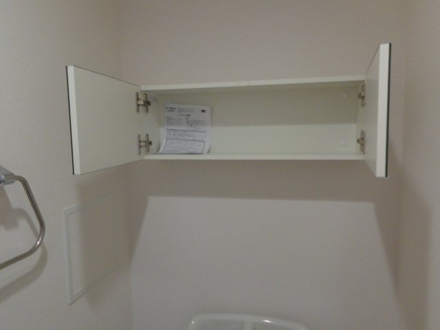 ロサ・コート（ROSA・COURT） トイレ収納