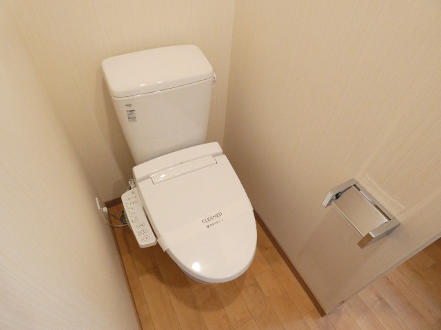 IL MEZZO DI TOKYO，UNO シャワー機能付温水洗浄便座