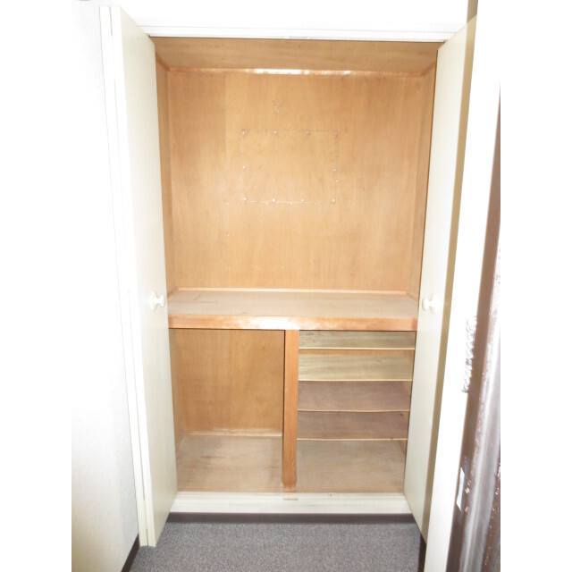 奥村マンション4階 内観