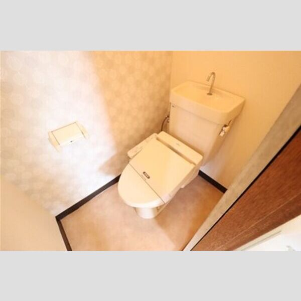 ガーデンテラス　K.N 温水洗浄暖房便座