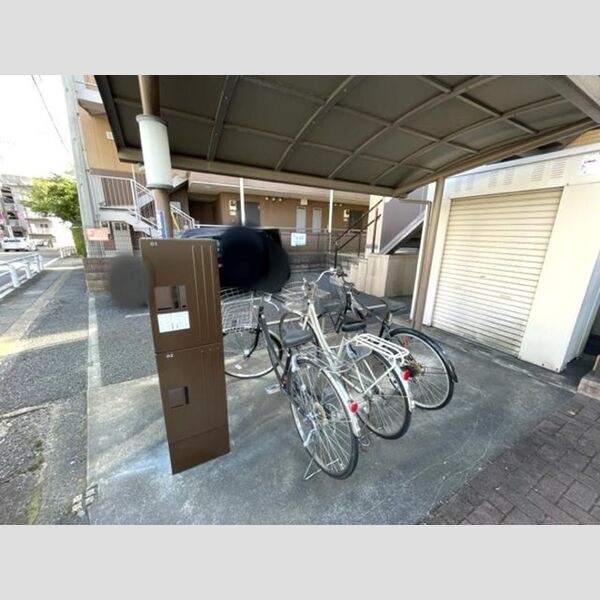 ボナンザ・ヒル201号室 駐輪場