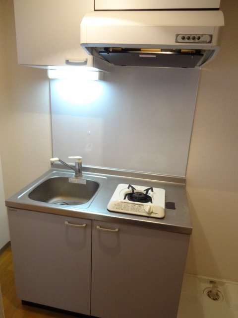 ラ・インサラーテ キッチン