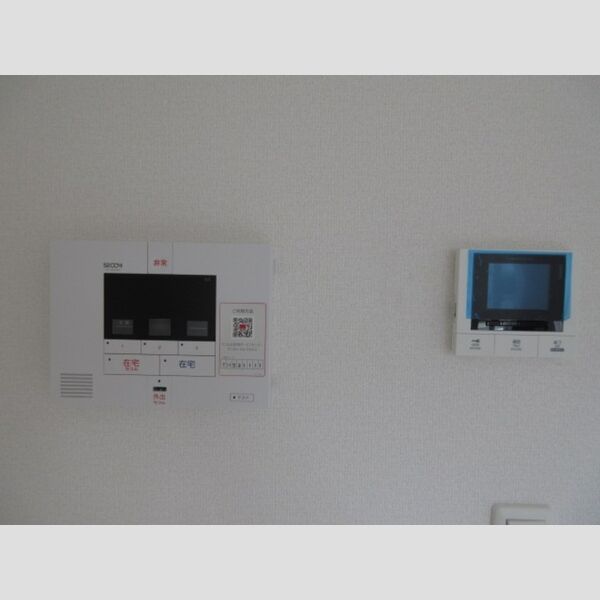 Tーハウスnk101号室 モニター付きインターホン・セコム