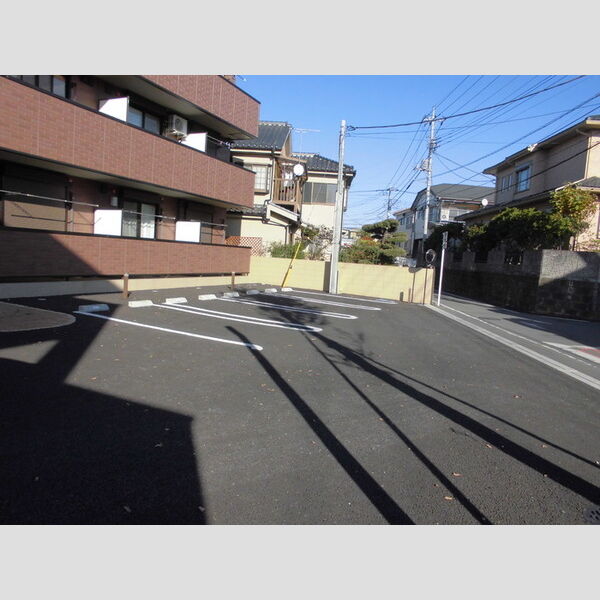 エミネンスⅡ205号室 駐車場