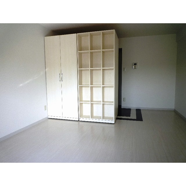 プレイズ　レイ 内観