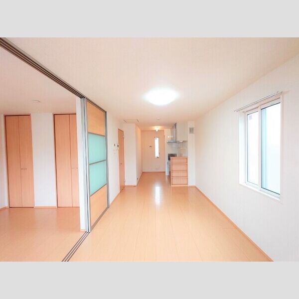 リヴェール LDK12.7帖、洋室6帖(別角度)