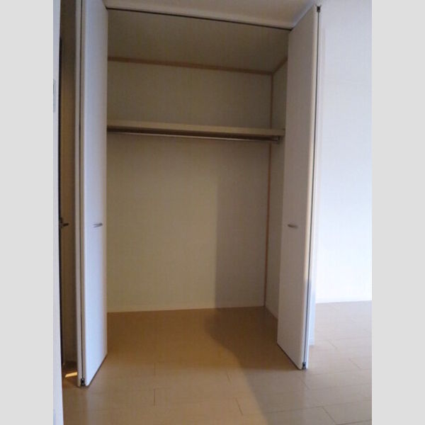 カリーナ　カーサ203号室 クローゼット