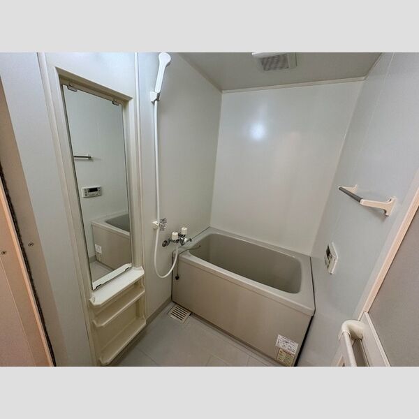 カームヒルズ　AB 浴室